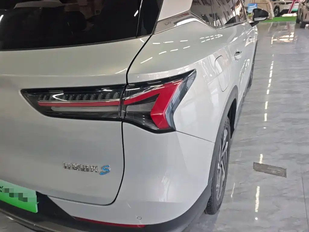 Wuling Xingguang S — миниатюра 8