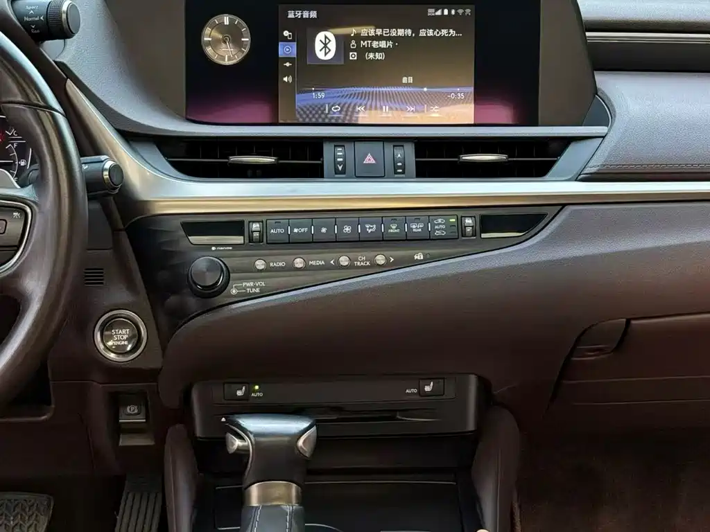 Lexus ES — миниатюра 7