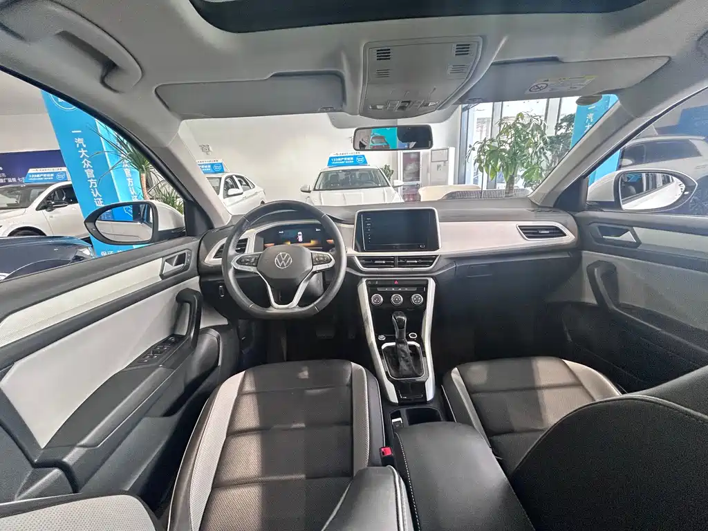 Volkswagen T-Roc — миниатюра 7