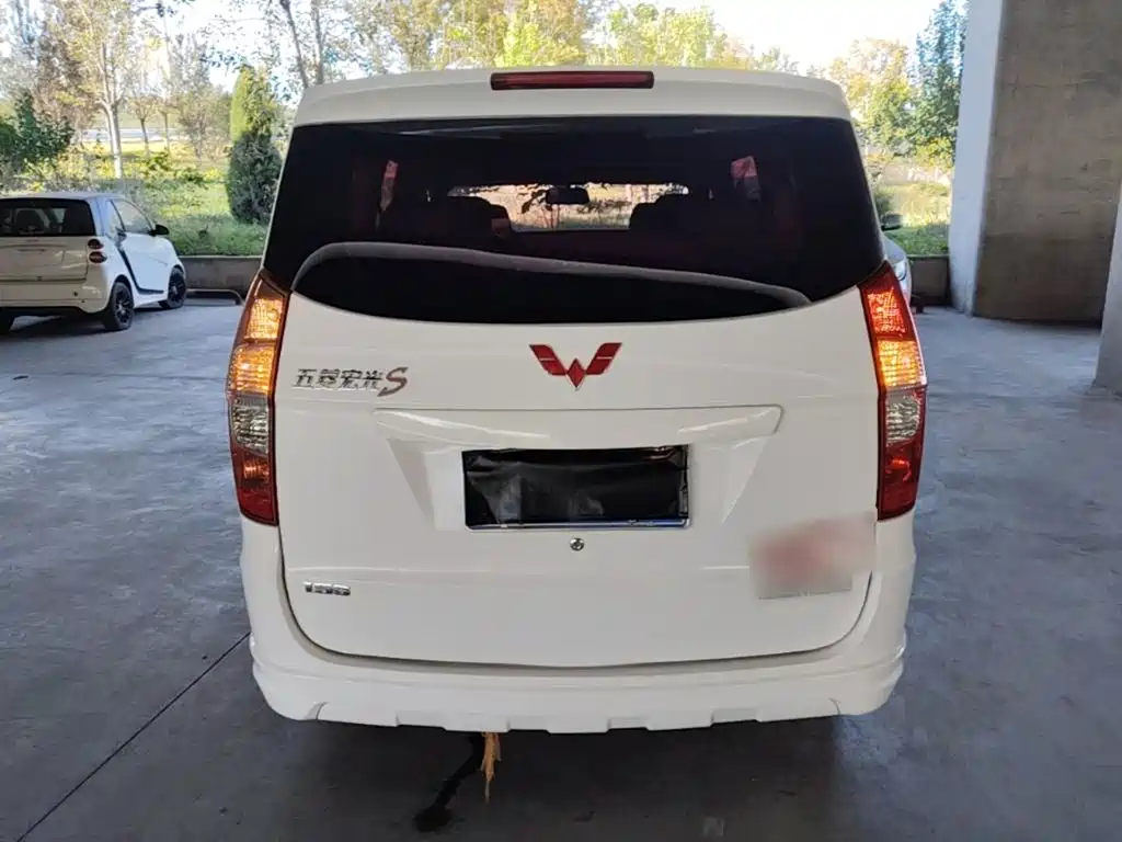 Wuling Hongguang — миниатюра 6