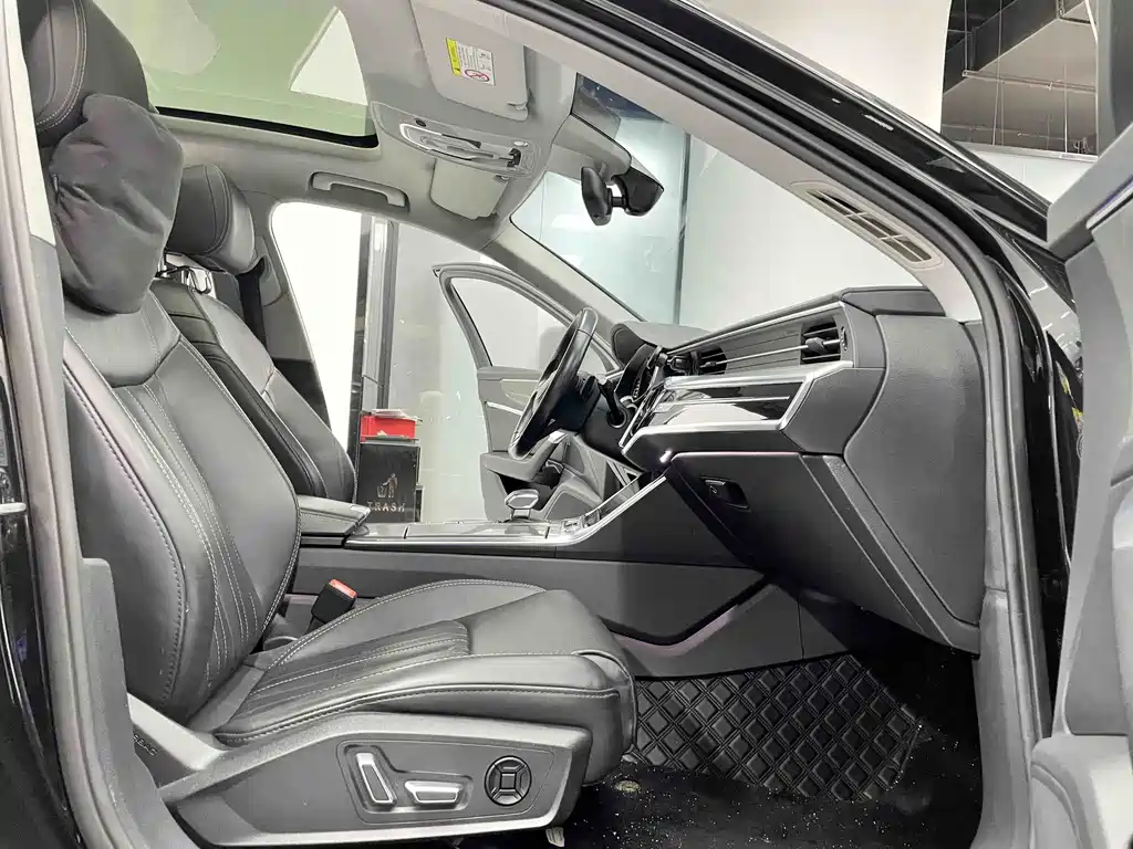 Audi A6L 2023 40 TFSI Luxury