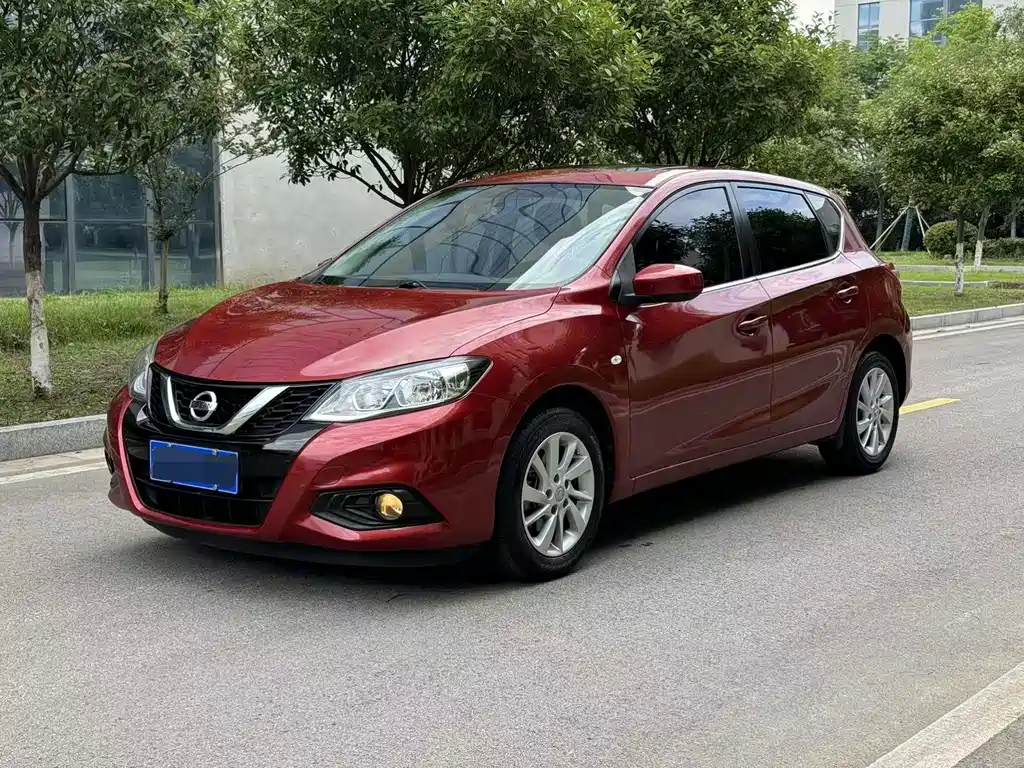 Купить Nissan Tiida