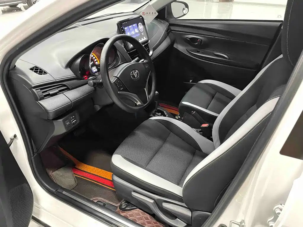 TOYOTA YARIS L ZHIXUAN