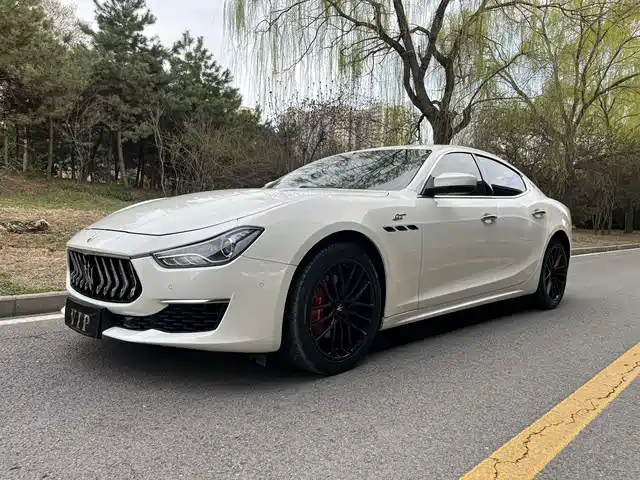 MASERATI GHIBLI