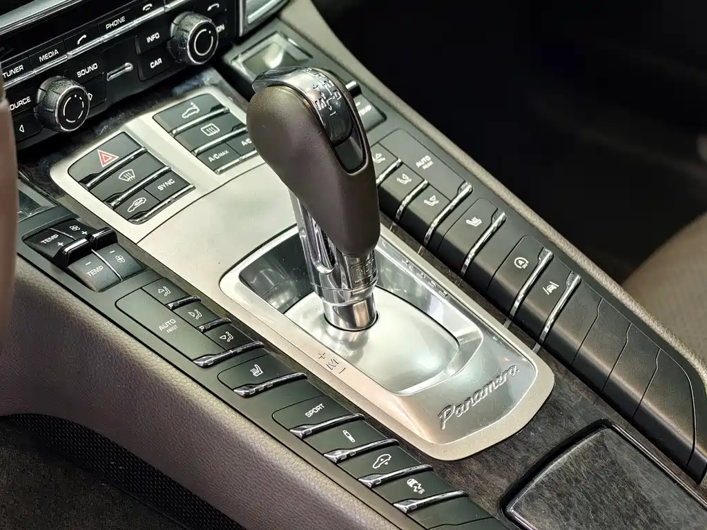 Porsche Panamera — миниатюра 7