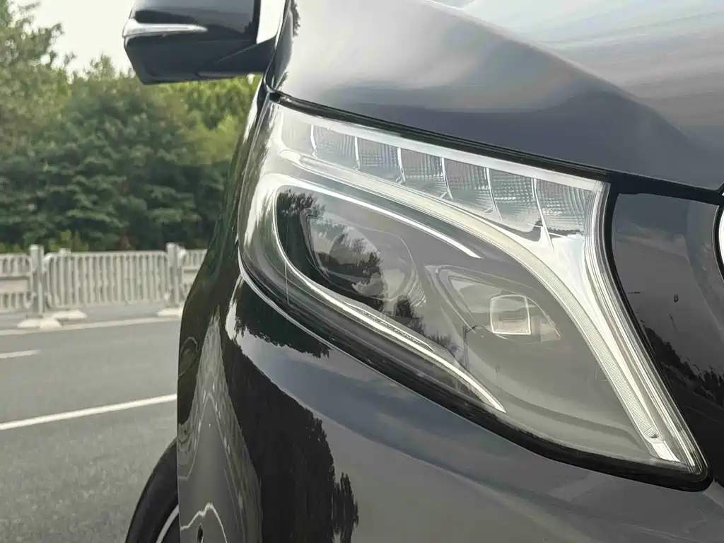 Mercedes-Benz V-Class V 2017 V 260 L Luxury Long Wheelbase