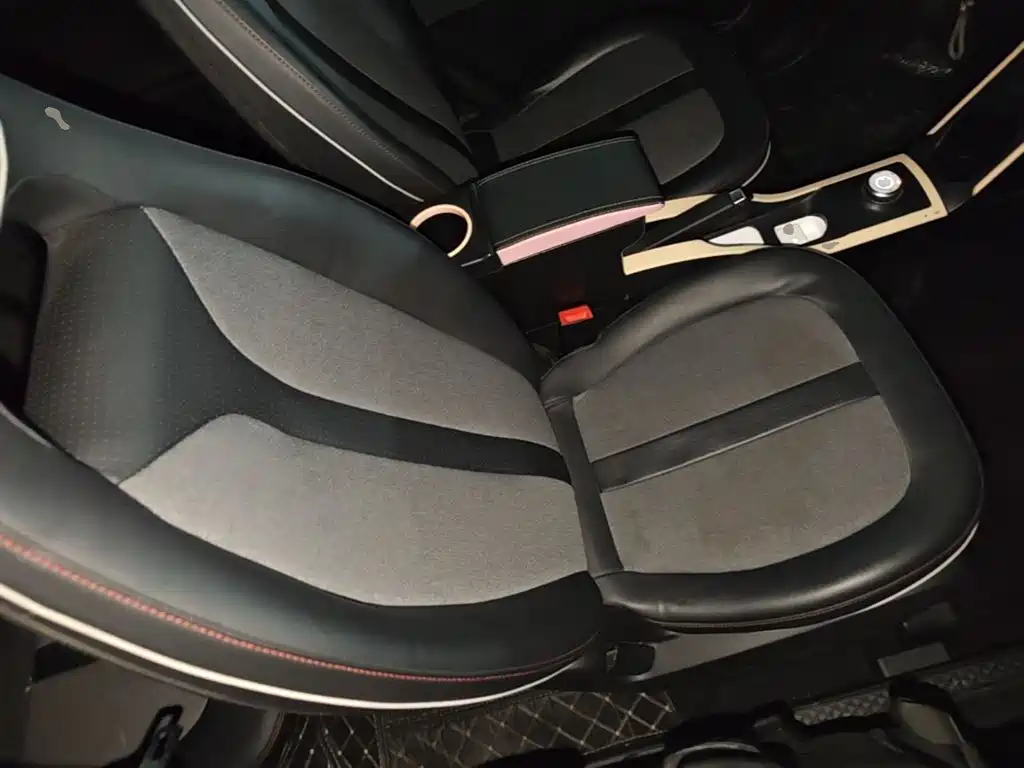Wuling MINIEV — миниатюра 25