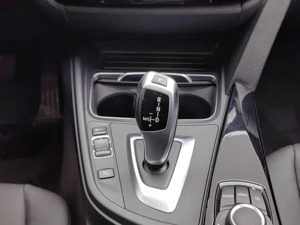 BMW 3 Series — миниатюра 13