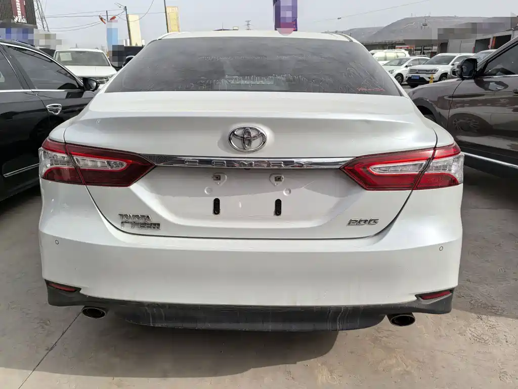 TOYOTA CAMRY