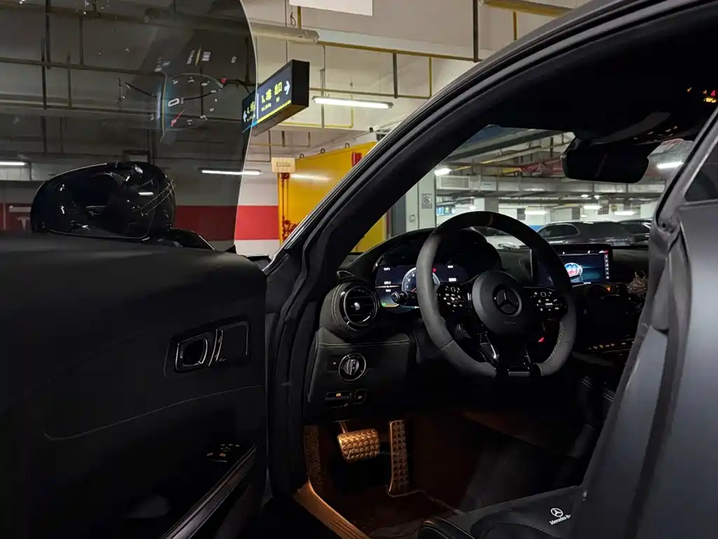 MERCEDES-BENZ AMG GT