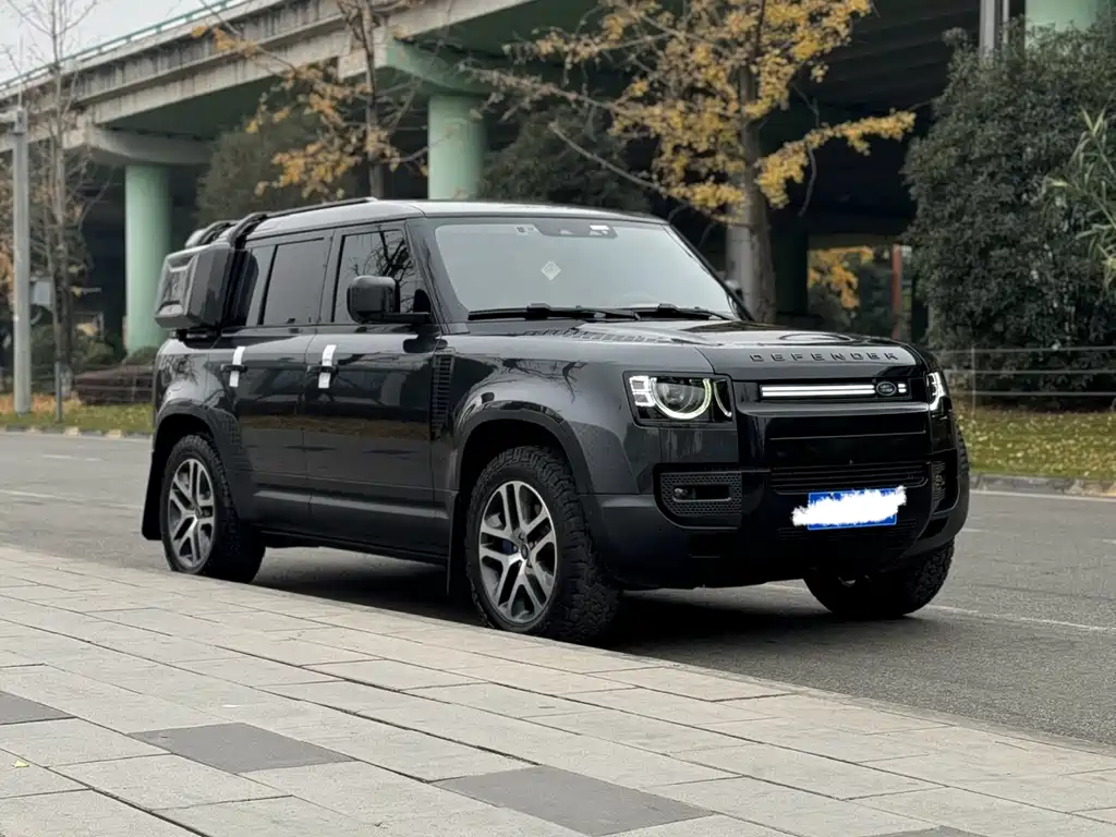 LAND ROVER DEFENDER