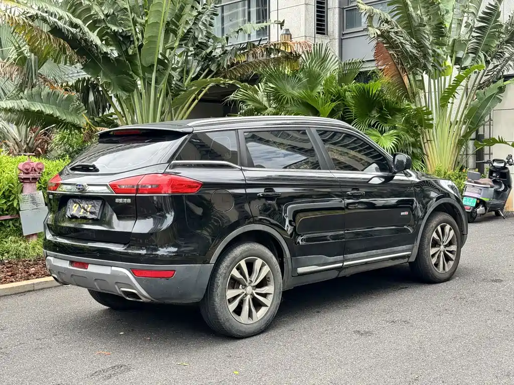 Geely Boyue — миниатюра 9