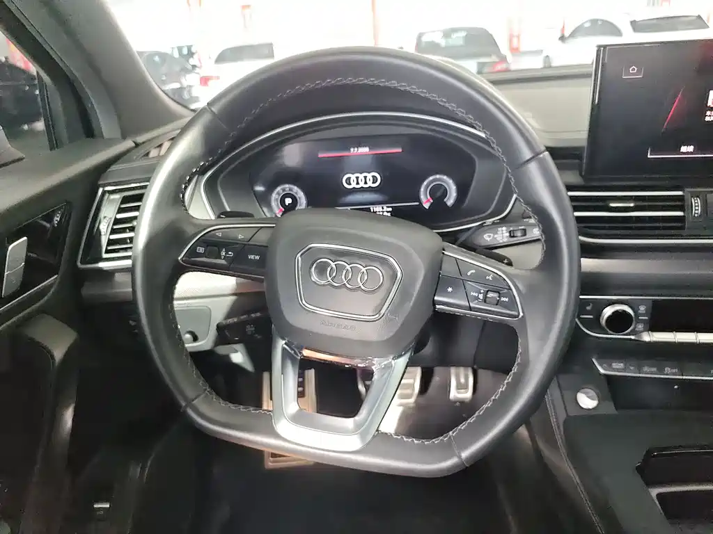 Audi Q5L 2025 40 TFSI Luxury