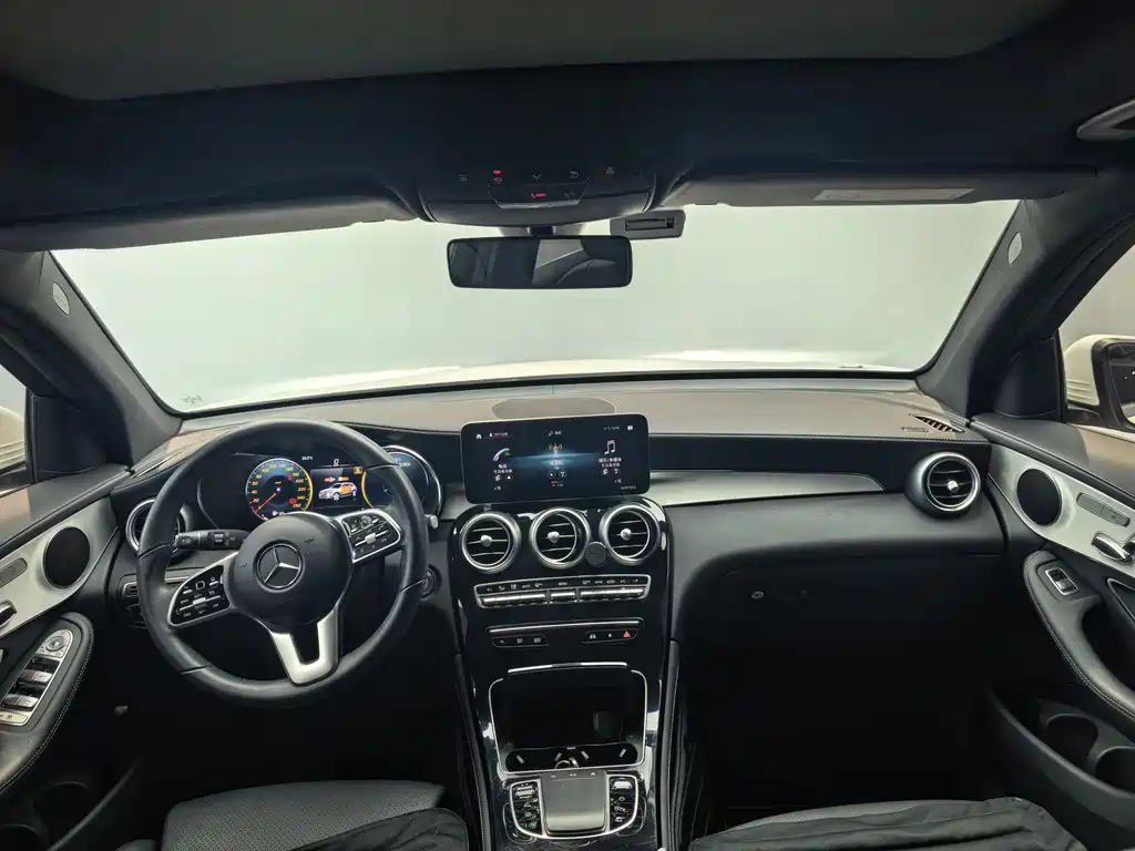 Mercedes-Benz GLC 2021 GLC 260 L 4MATIC