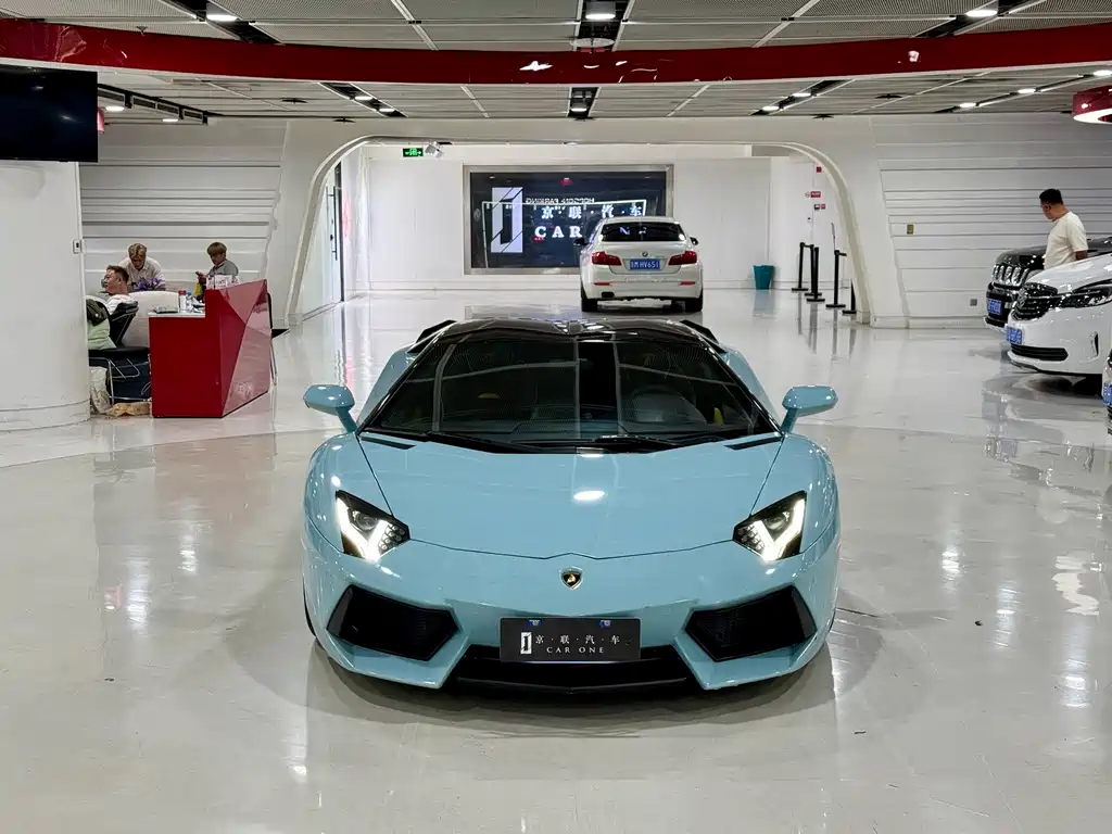 Lamborghini Aventador — миниатюра 5