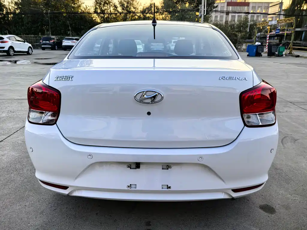 Hyundai Verna — миниатюра 6
