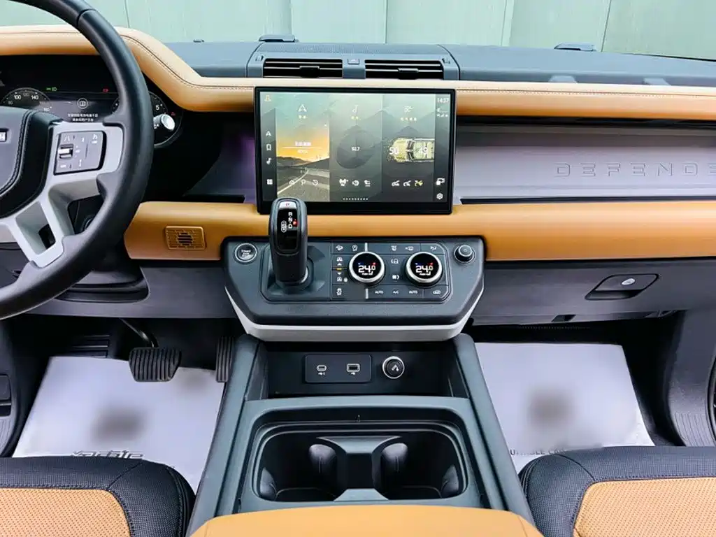 Land Rover Defender — миниатюра 17