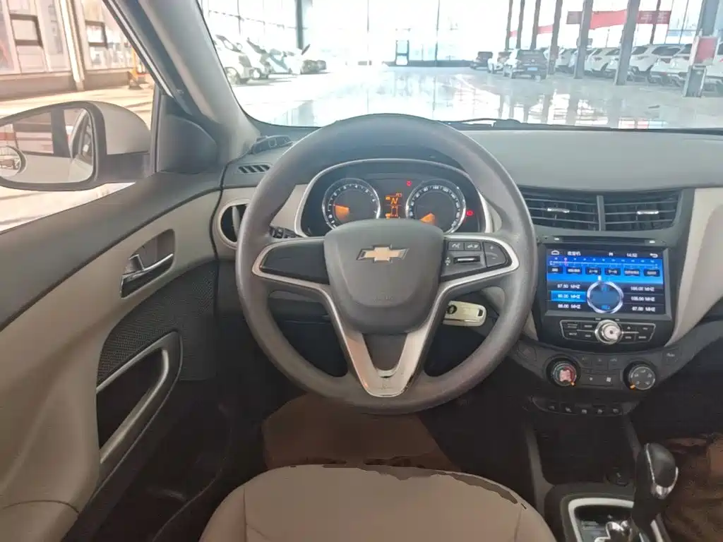 Chevrolet Sail — миниатюра 11