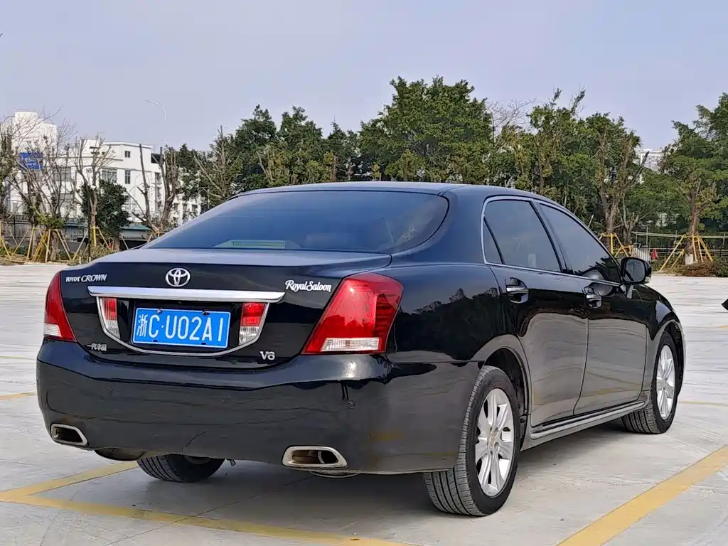 Toyota Crown 2010 3.0L Royal Saloon