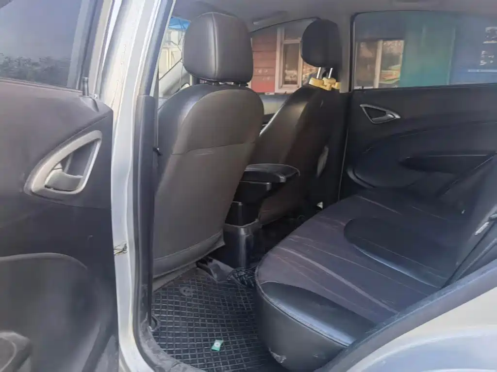Chevrolet Sail — миниатюра 9