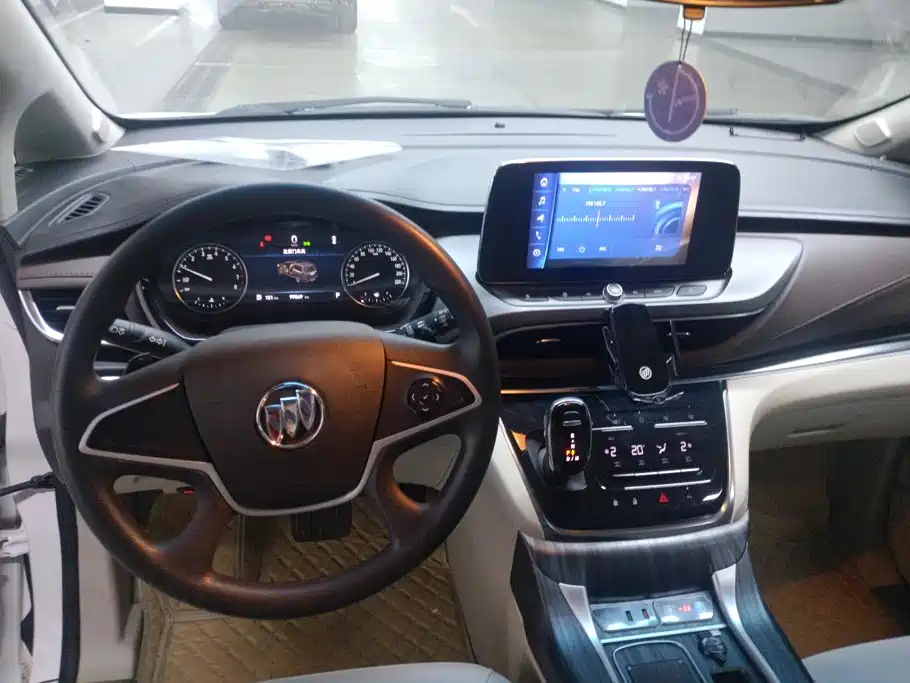 Buick GL8 — миниатюра 12