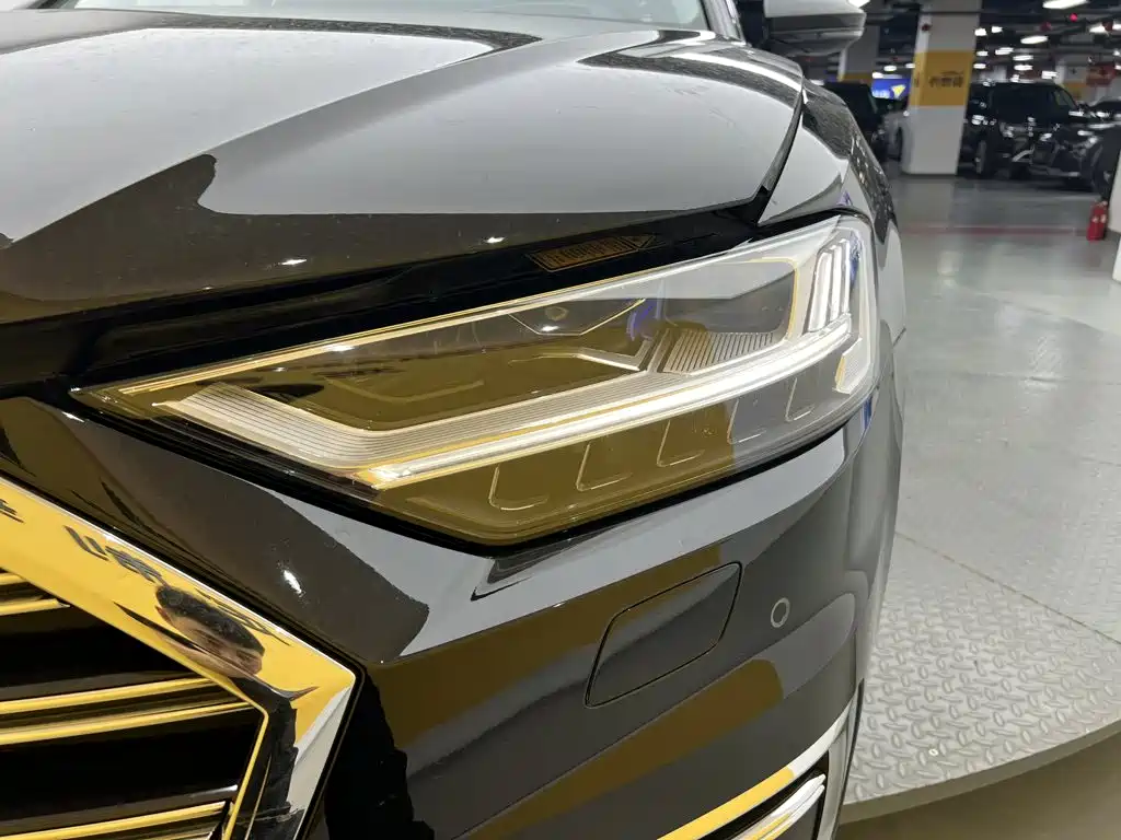 Audi A8 — миниатюра 8