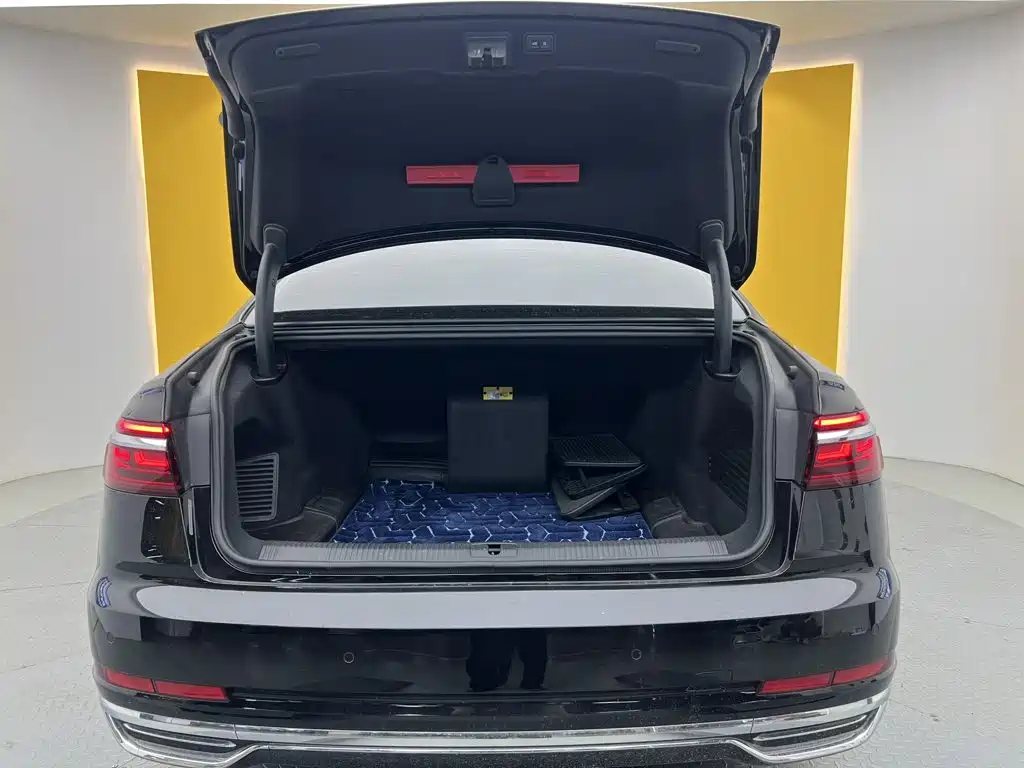 Audi A8 — миниатюра 12