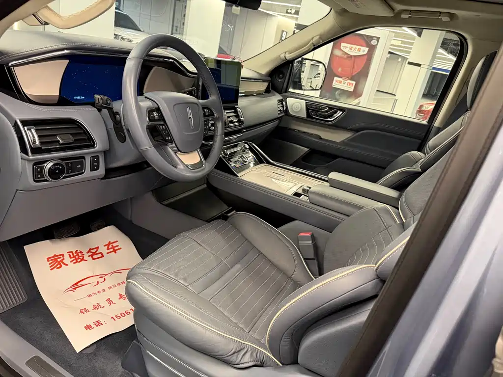 Lincoln Navigator — миниатюра 5