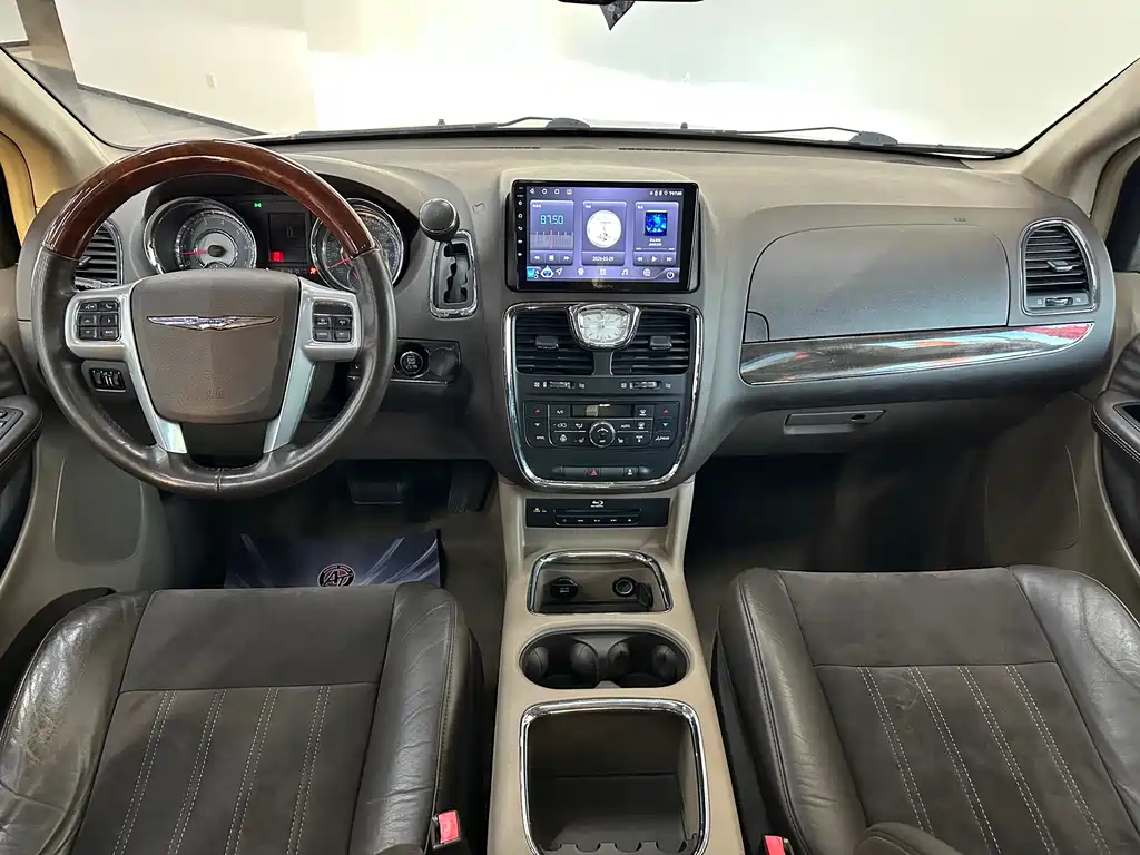 Chrysler Grand Voyager (Import) 3.6L Luxury Edition, фото 20