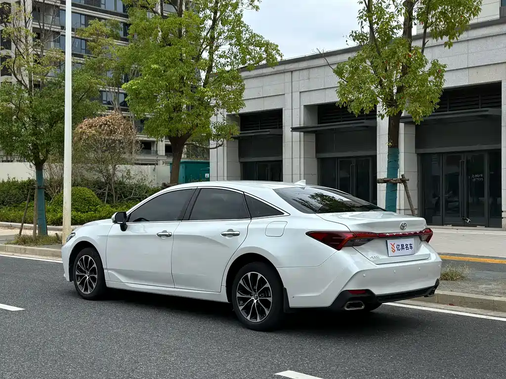 TOYOTA ASIAN DRAGON
