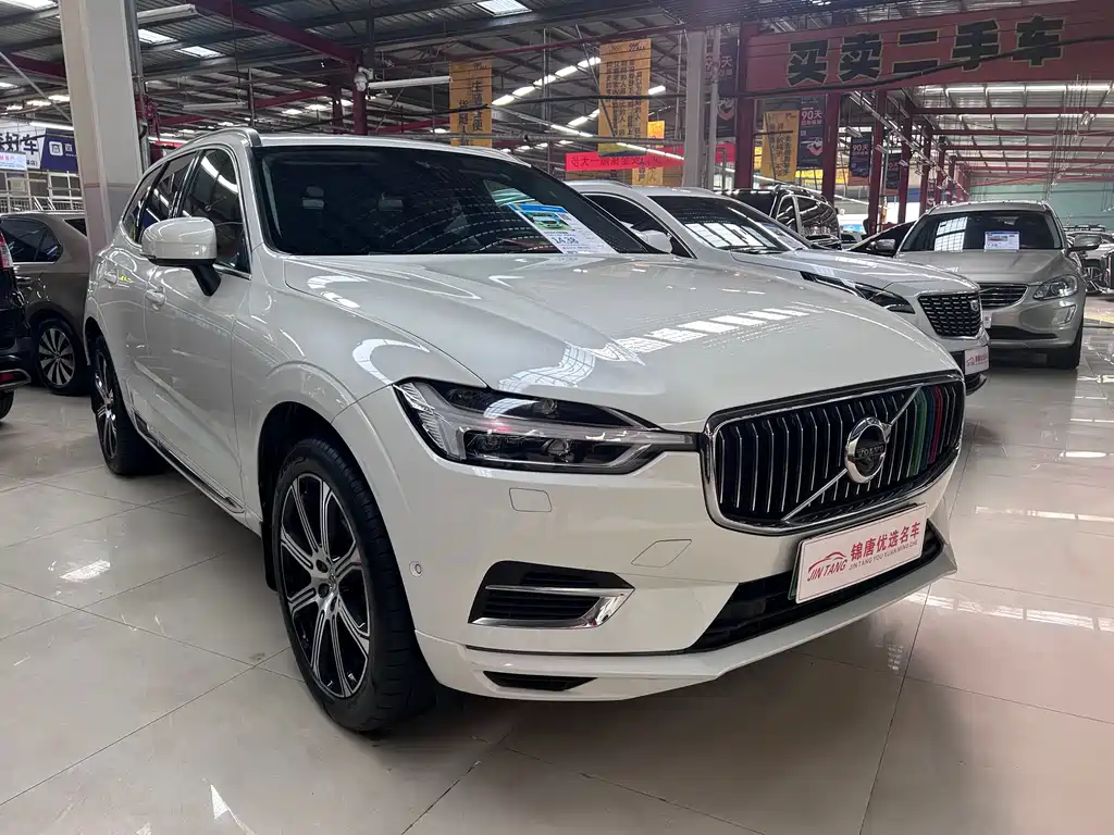 VOLVO XC60 PLUG IN HYBRID