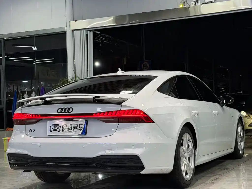 AUDI A7