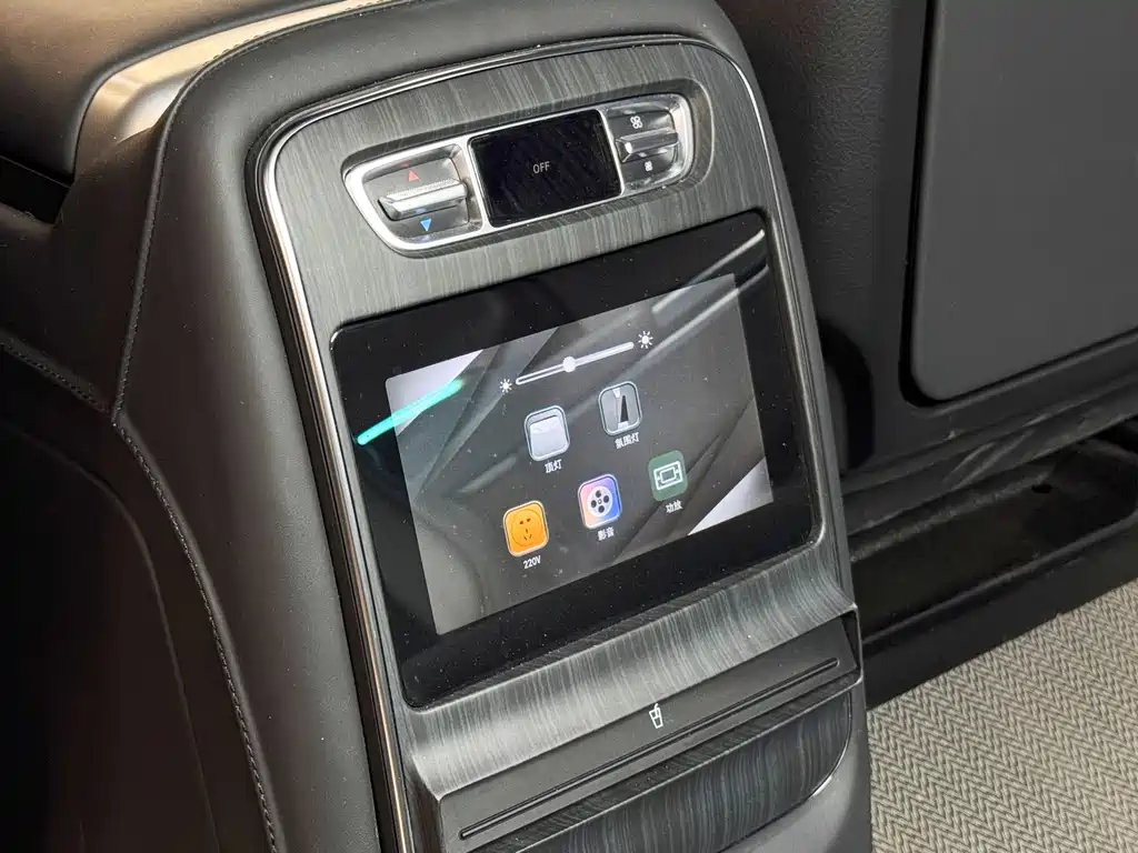 MERCEDES-BENZ V CLASS