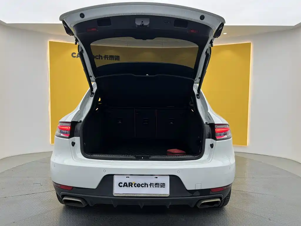 Porsche Macan — миниатюра 11