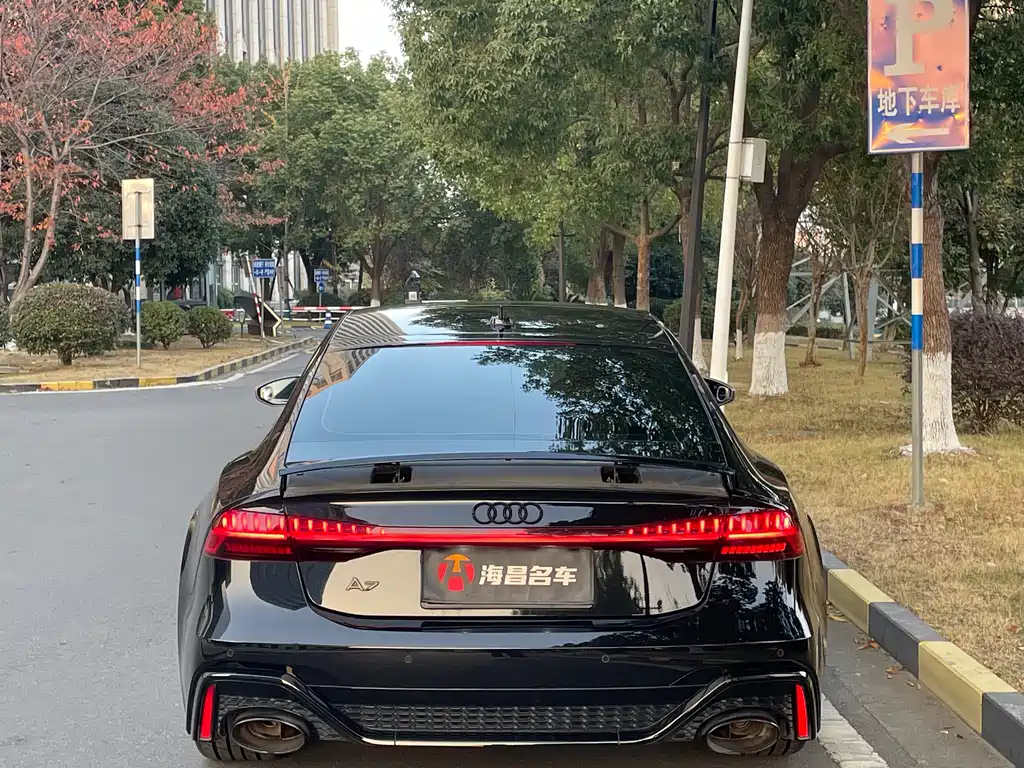 AUDI RS 7