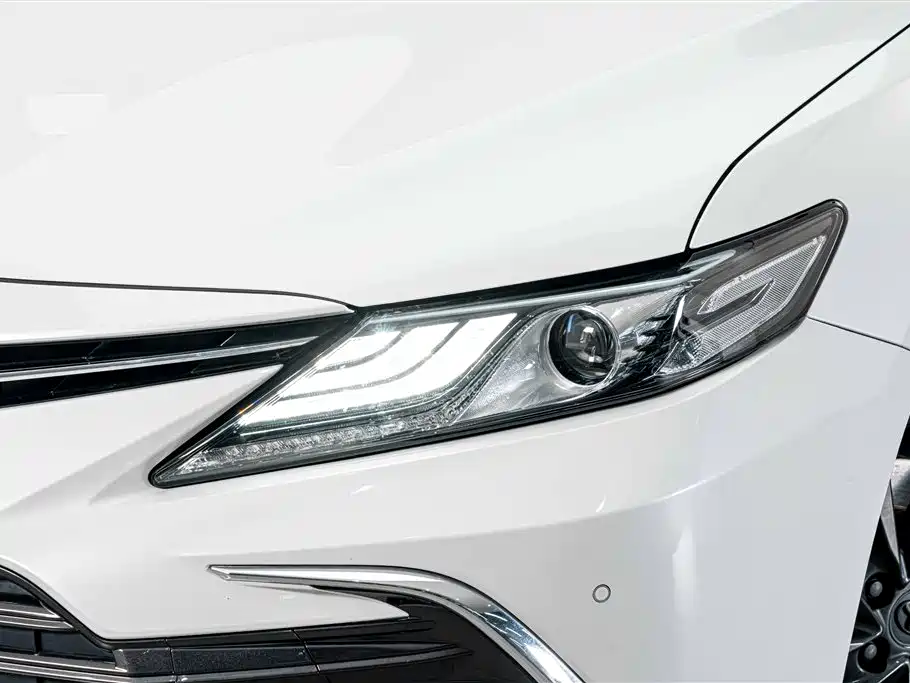 Toyota Camry — миниатюра 4