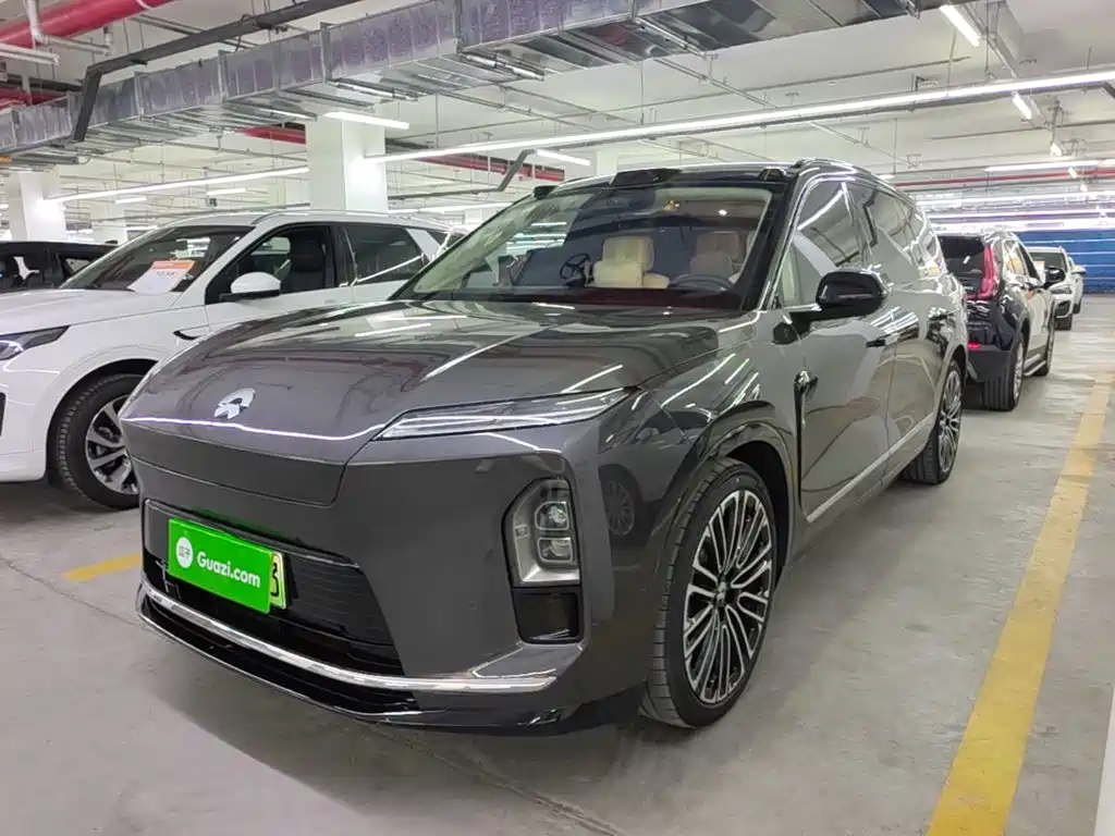 NIO ES8
