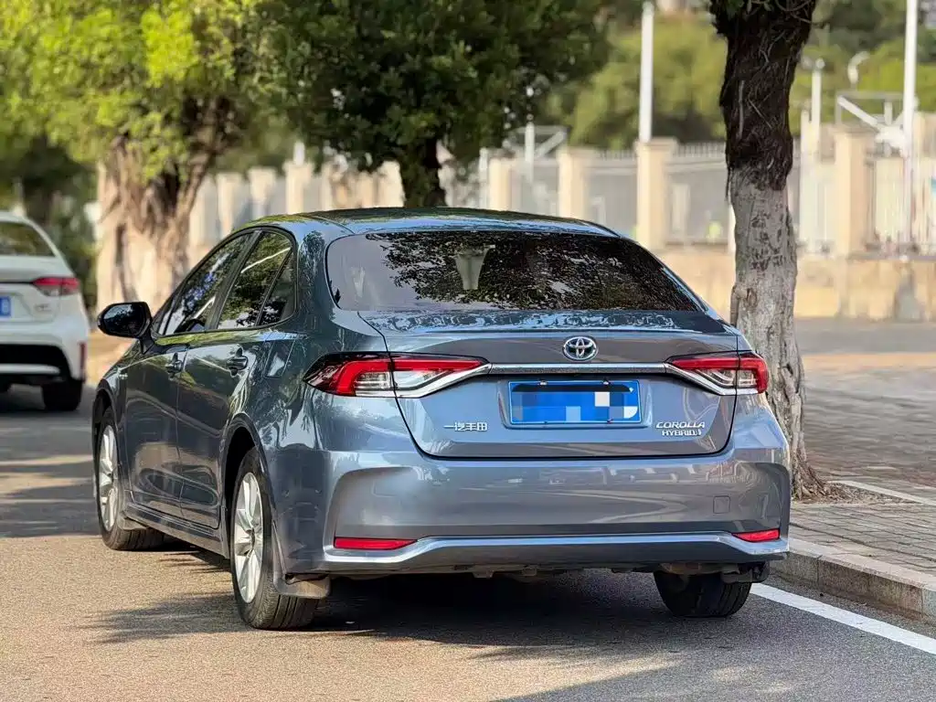 Toyota Corolla — миниатюра 6