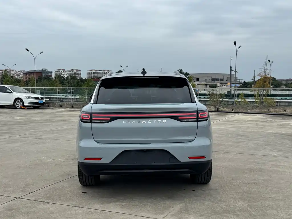 Leapmotor Leapmotor C11 — миниатюра 6
