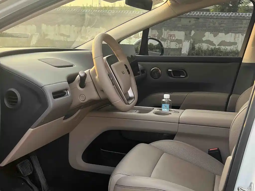 Li Auto i8 2025 Standard