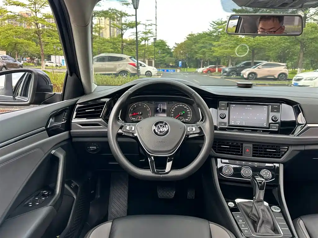 Volkswagen Sagitar 2019 280TSI DSG Comfort VI