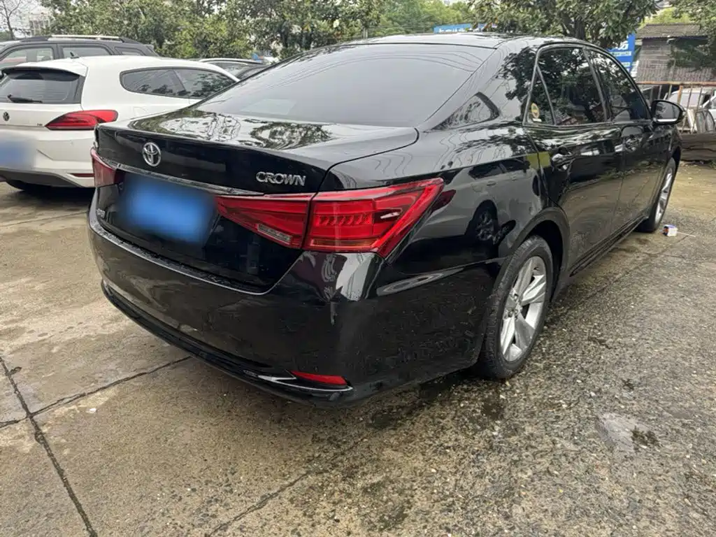 Toyota Crown 2015 2.5L Smart