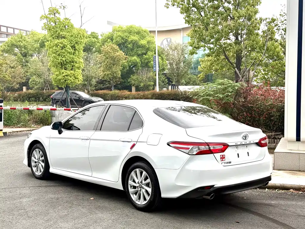 Toyota Camry 2022 2.0GVP Lead