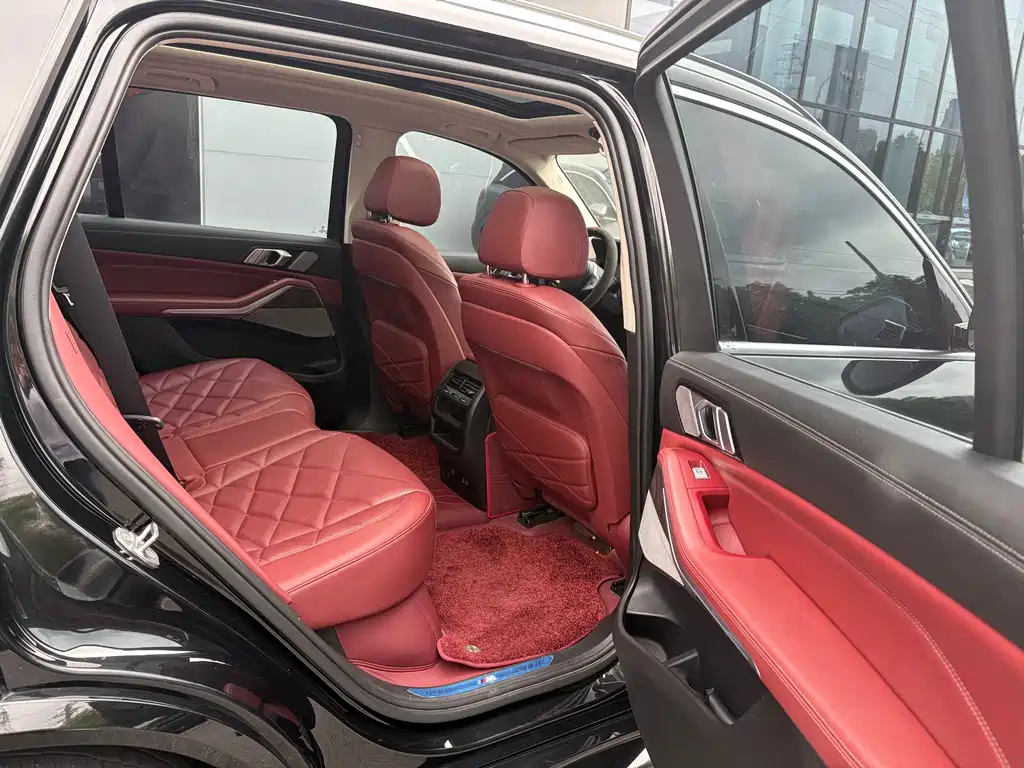 BMW X5 2022 xDrive 30Li M Sport
