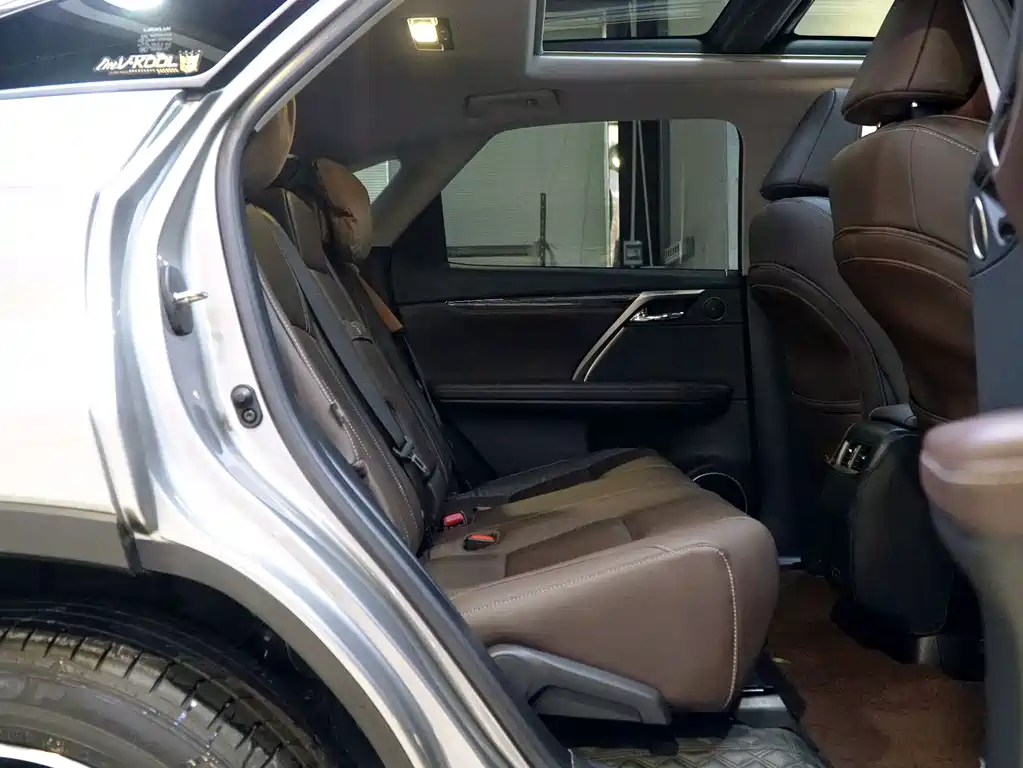 Lexus RX 2021 300