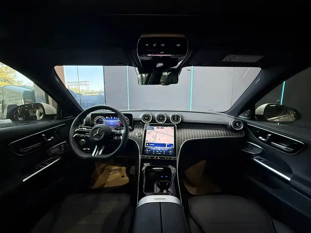 Mercedes-Benz C-Class — миниатюра 9