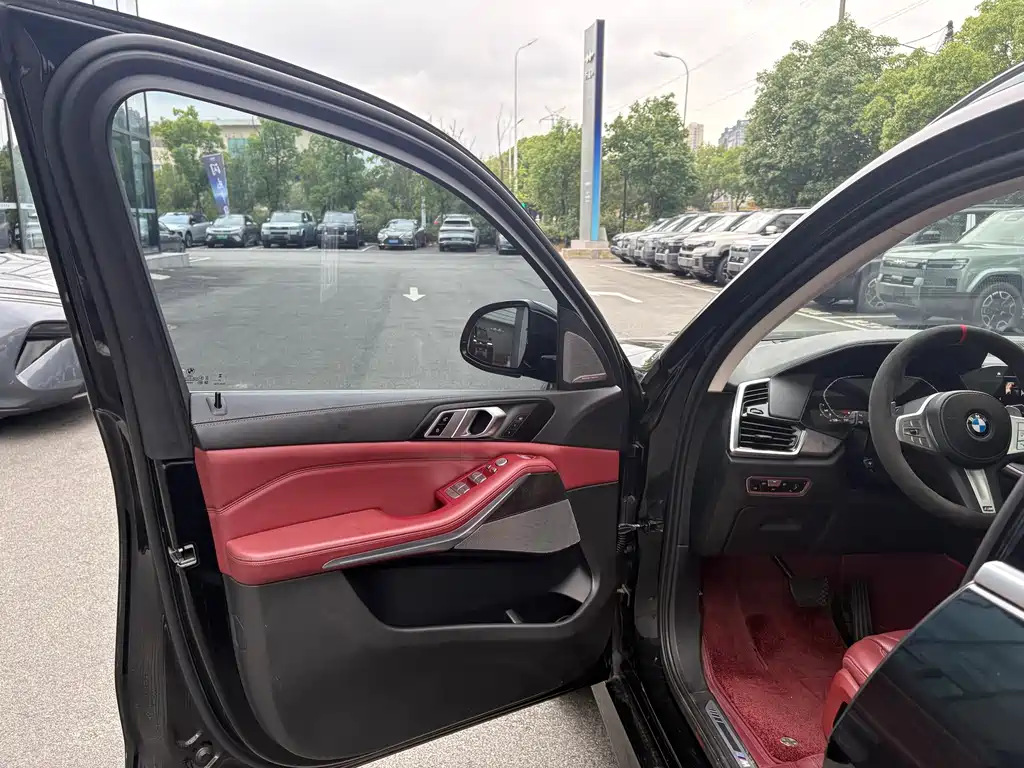 BMW X5 2022 xDrive 30Li M Sport