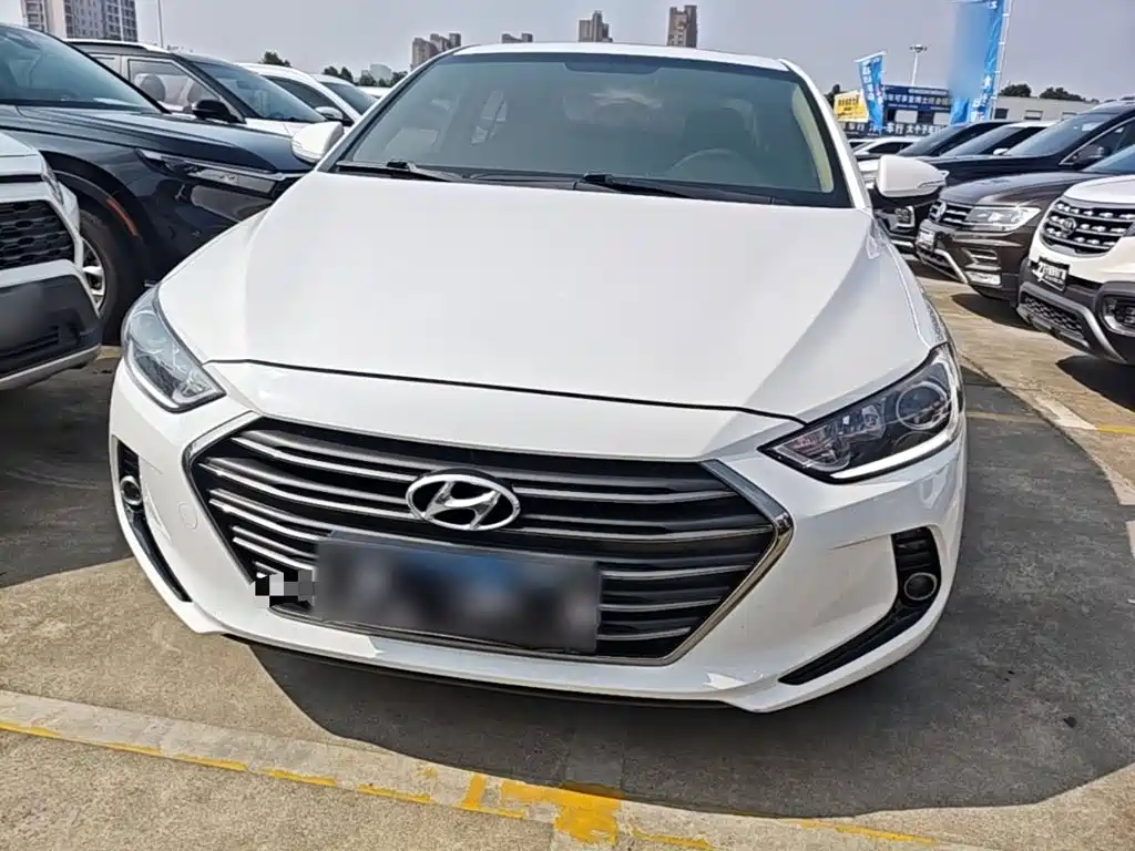 Hyundai Elantra — миниатюра 3