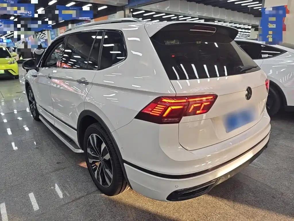 Volkswagen Tiguan L — миниатюра 5