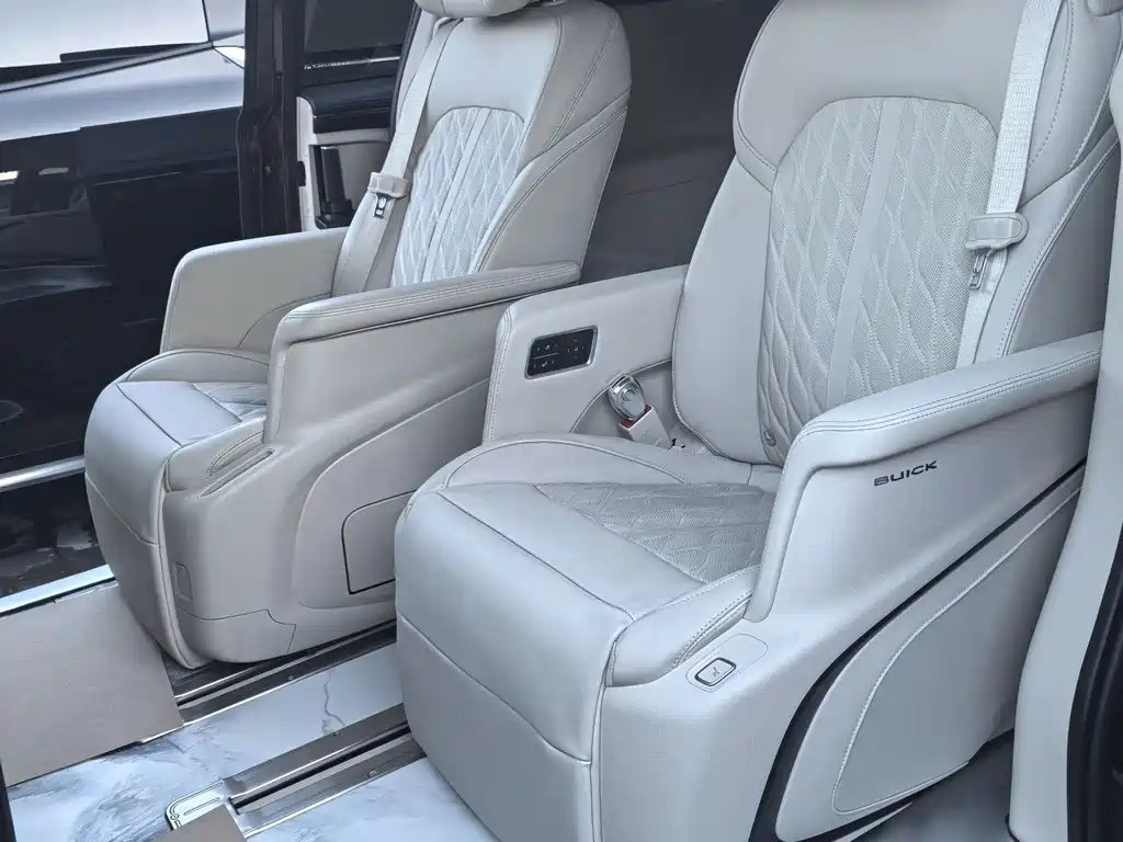 Buick GL8 — миниатюра 4